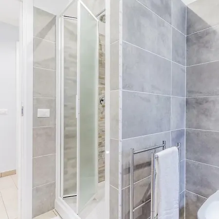 Gasthof Marconi 94 - Apartment&private Rom