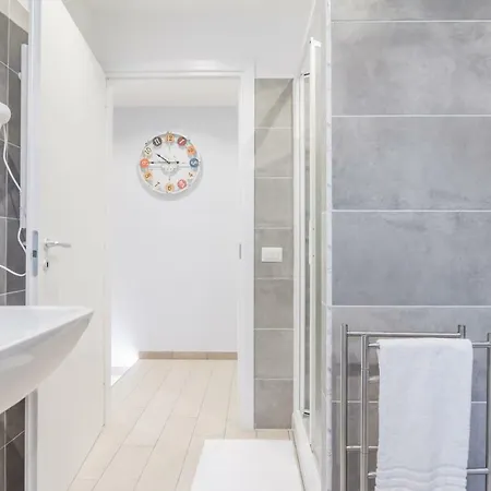 Gasthof Marconi 94 - Apartment&private Rom